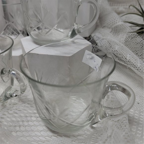 Vintage Glass Coffee Tea Cups Clear w/ Cut Design 8 Pc - Picture 6 of 10